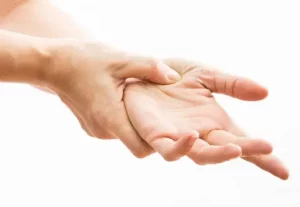 akupresur untuk mengurangi sakit gigi 1